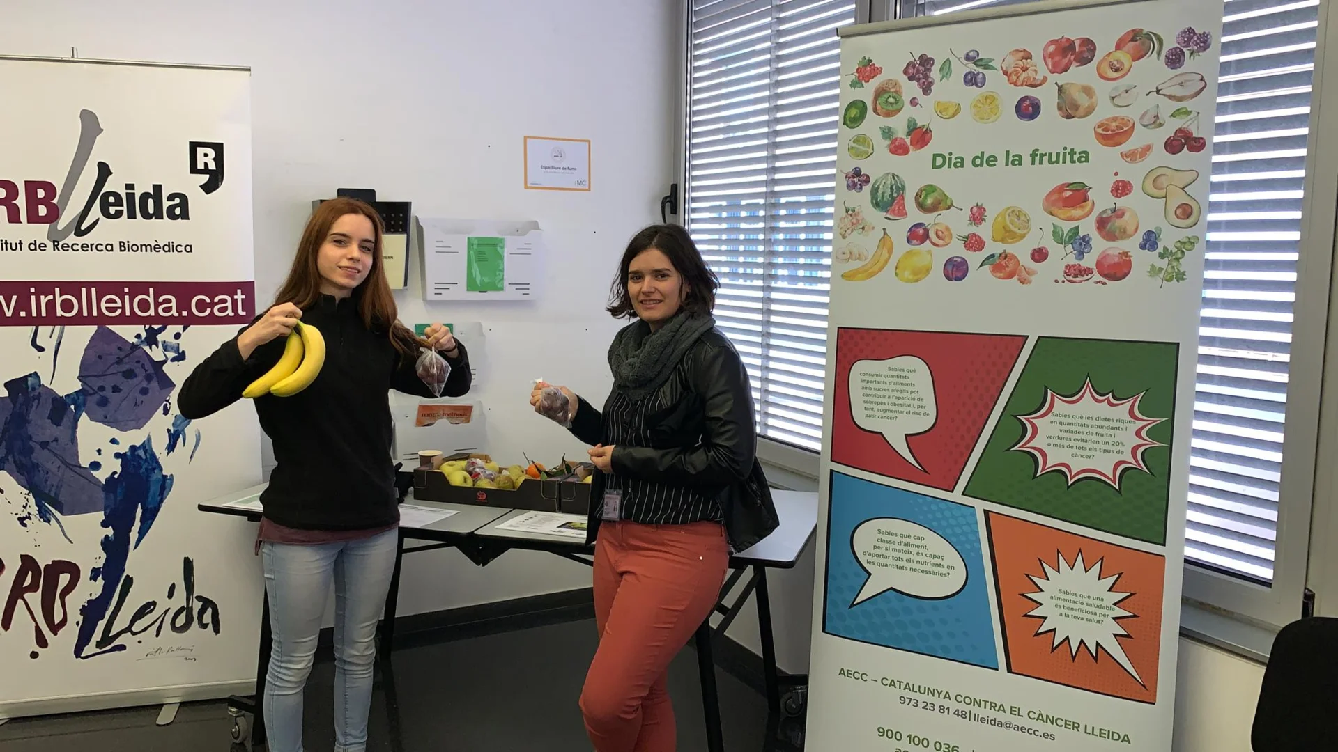 El IRBLleida acoge un programa piloto de la AECC Lleida para promocionar el consumo de fruta en el ámbito laboral