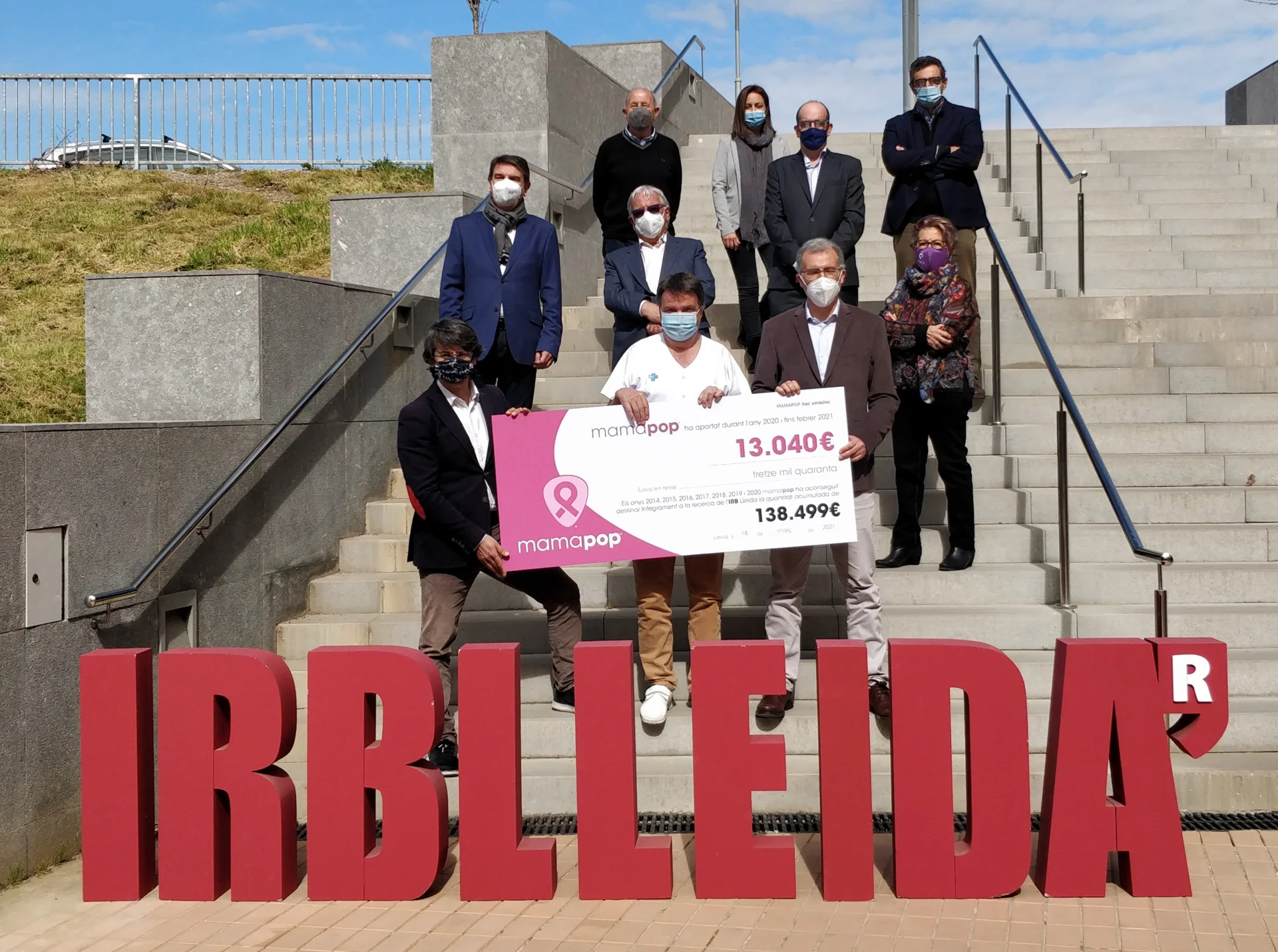 Mamapop entrega más de 13.000€ al IRBLleida gracias a la 'Fila Cero'