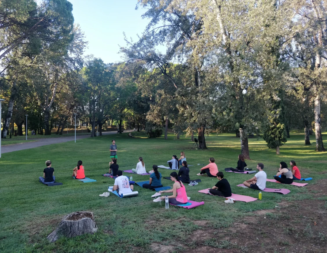 El IRBLleida se adhiere a la Semana Europea de la Movilidad con una sesión de yoga de la mano del gimnasio Ekke
