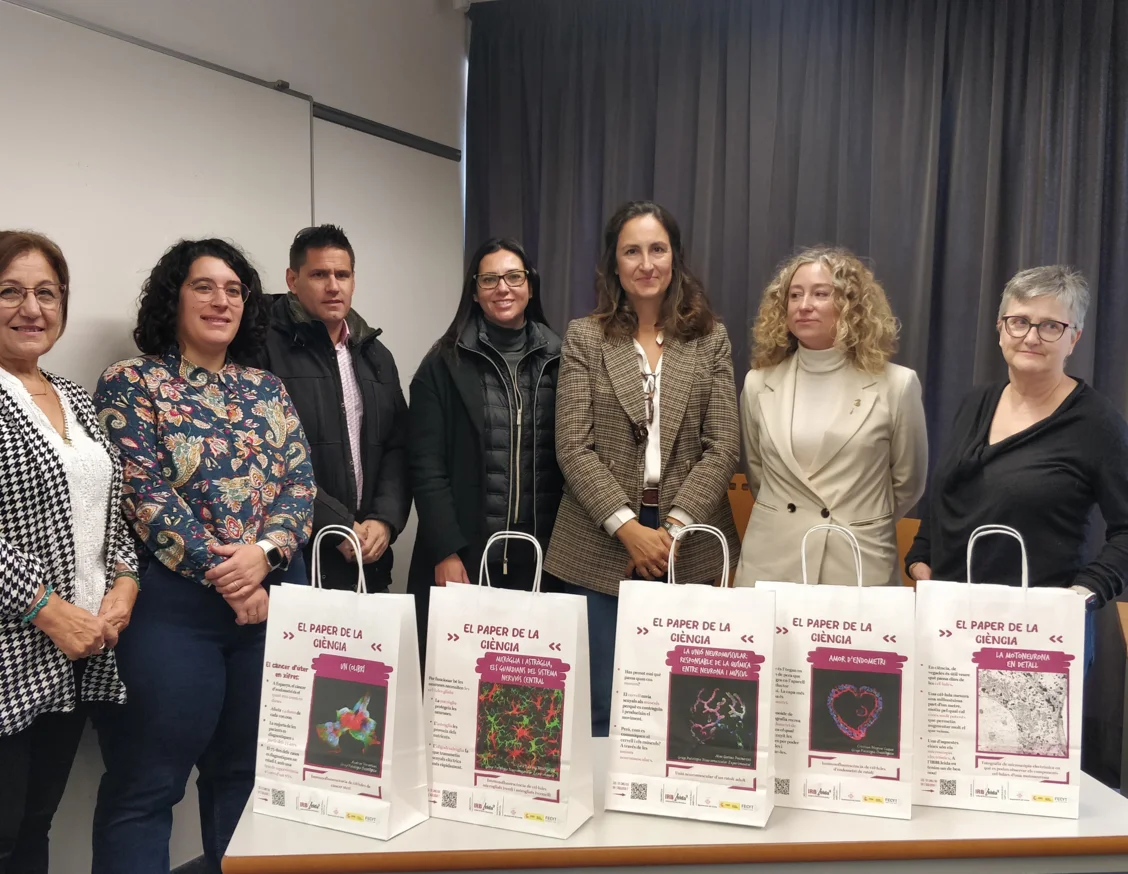 The IRBLleida, the Paeria de Lleida and Lleida's traders' organisations collaborate with the distribution of 5,000 bags to disseminate the role of science