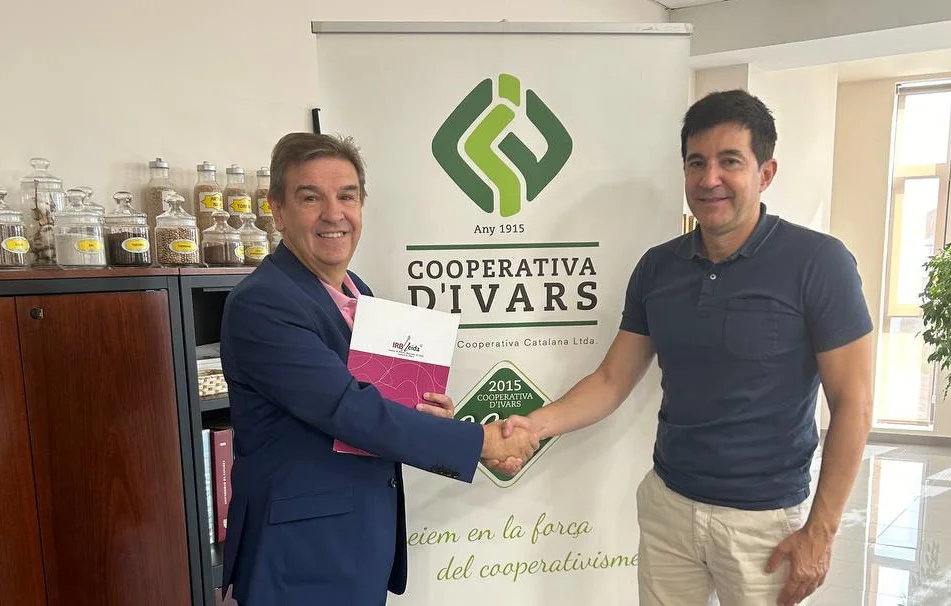 The Cooperativa d'Ivars d'Urgell renews its collaboration with the IRBLleida