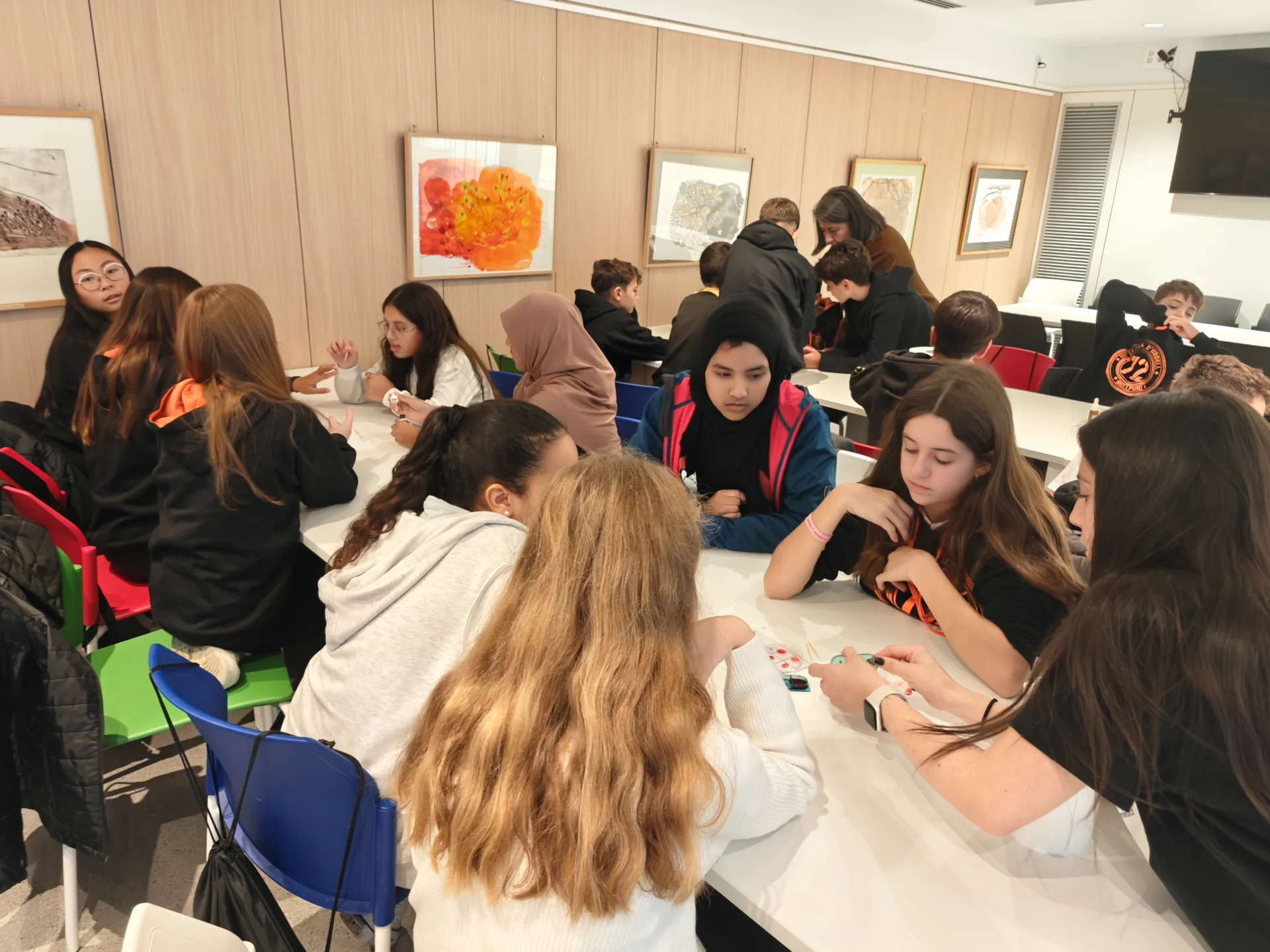 El IRBLleida mantiene su apuesta por la divulgación científica el curso 2025-2026 y programa 14 talleres para niños de 1.º ESO