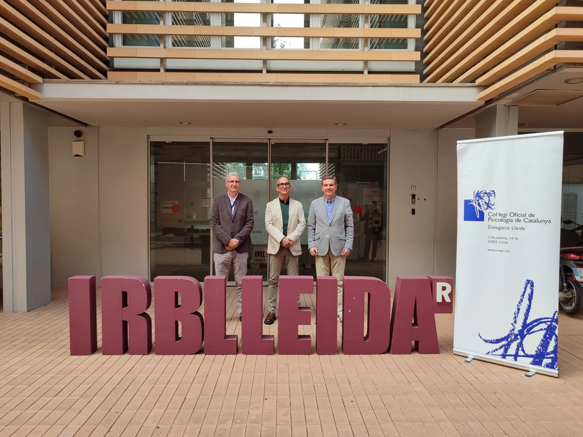 El IRBLleida y la Delegación Territorial de Lleida del Colegio Oficial de Psicología de Cataluña firman un convenio de colaboración para ofrecer formaciones a los colegiados y colegiadas