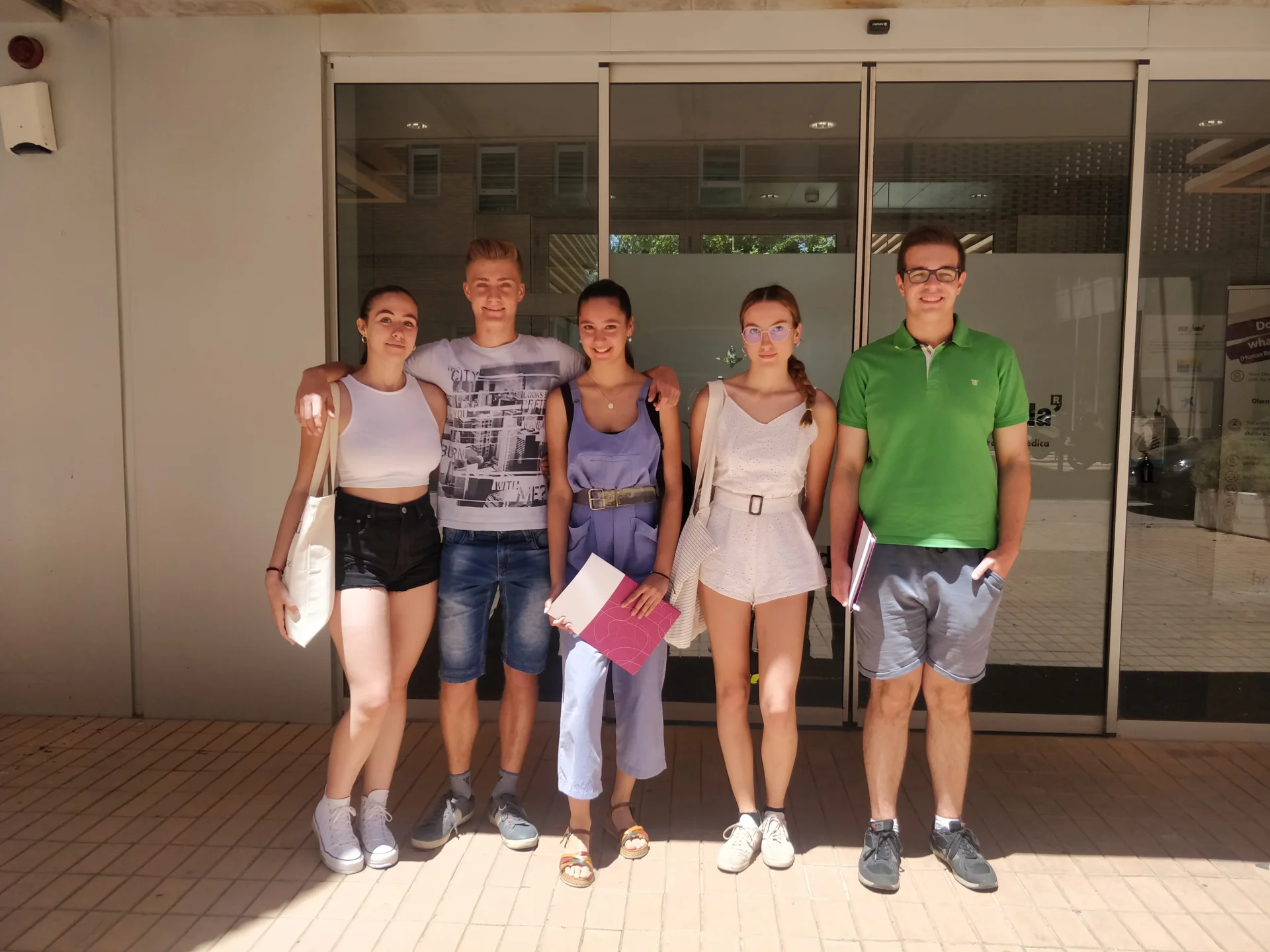El alumnado de primer bachillerato becado por el IRBLleida inicia su estancia en el centro