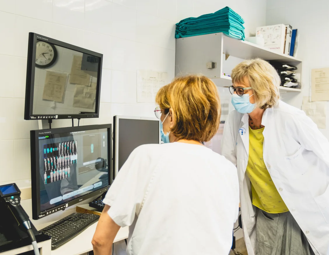 Dermatólogos de Lleida participan en la campaña Euromelanoma 2025 con revisiones gratuitas