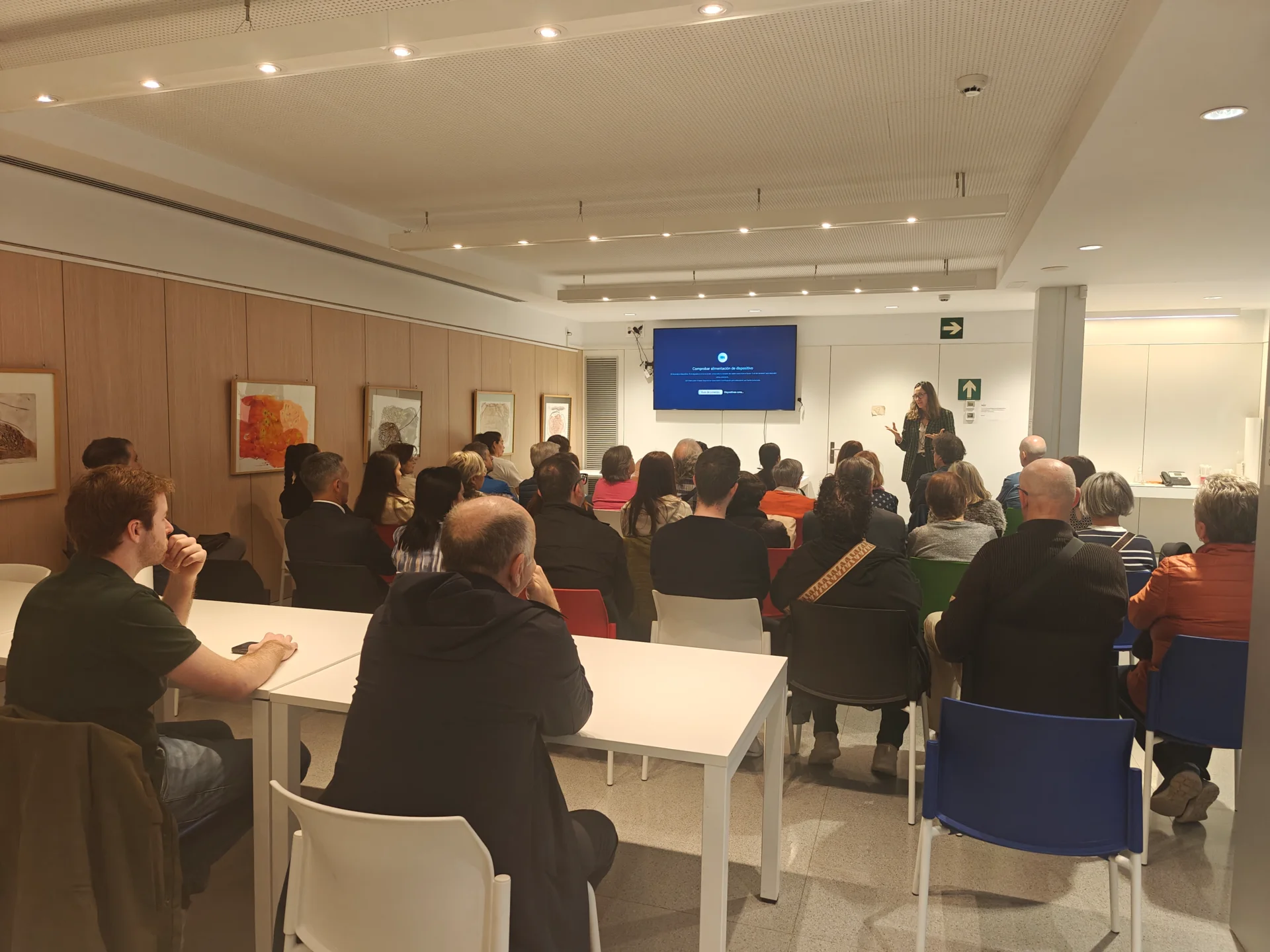 Més de 100 empreses i Amics i Amigues de l’IRBLleida visiten el centre