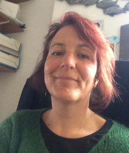La investigadora Julie Pannequin presenta el seu treball a l’IRBLleida sobre la implicació de cèl·lules mare de càncer colorectal en la recurrència del tumor