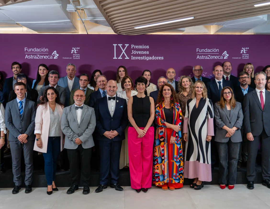 El investigador David de Gonzalo, galardonado con uno de los IX Premios Jóvenes Investigadores de la Fundación AstraZeneca